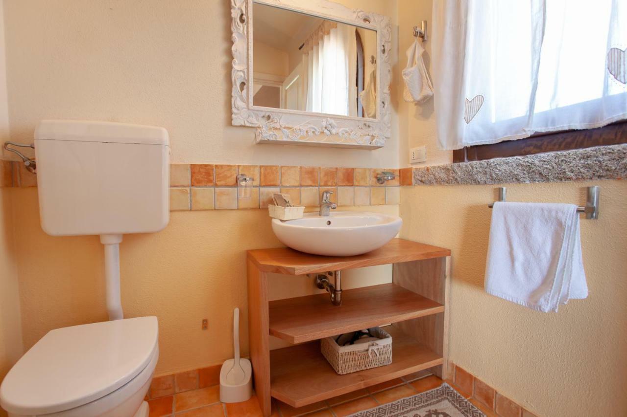 Domus Francy Hotel San Teodoro  Buitenkant foto